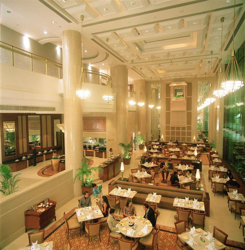 Sheraton New Delhi Hotel Restaurant foto